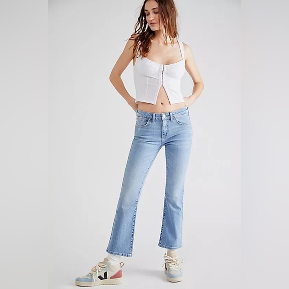 🆕FREE PEOPLE Liv Crop Flare Leg Mid Rise Jeans-Sizes 26, 27, 29, 30 - Picture 7 of 14